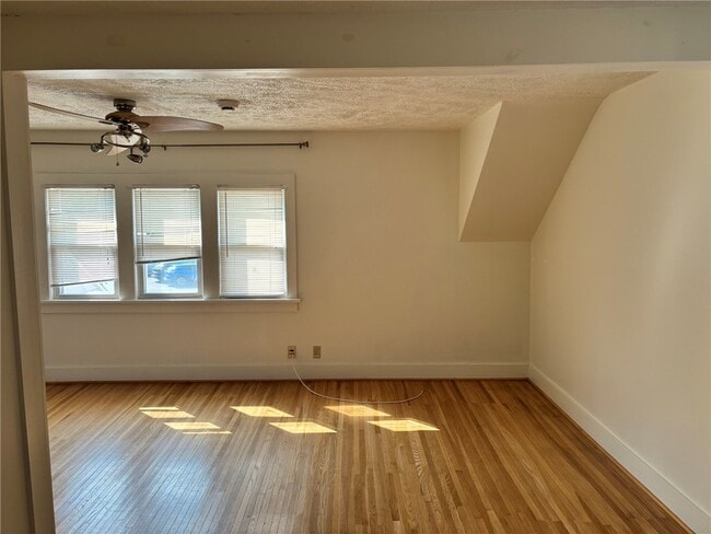 Building Photo - 2096 Norton St