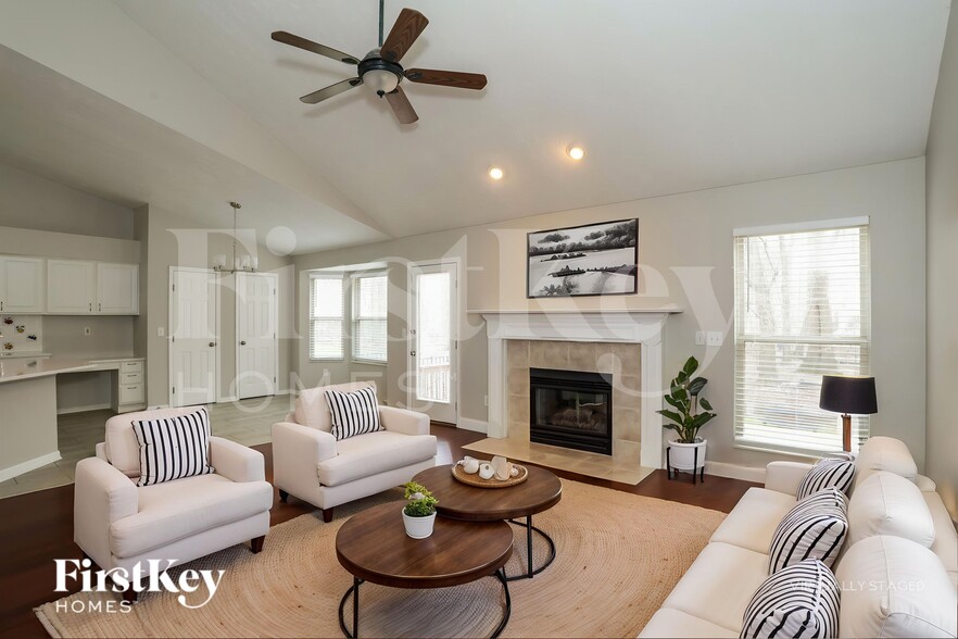 Building Photo - 6074 Weber Oaks Dr