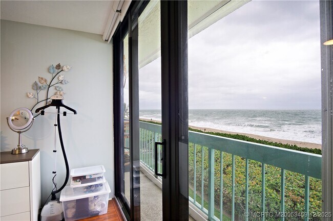 Building Photo - 9940 S Ocean Dr
