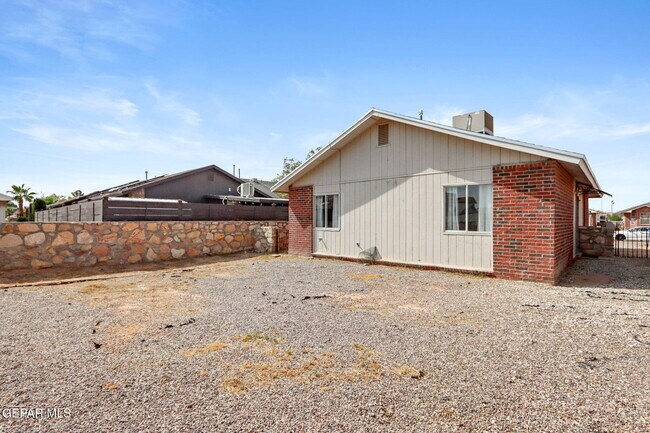 Building Photo - 11556 Tony Ponce Dr