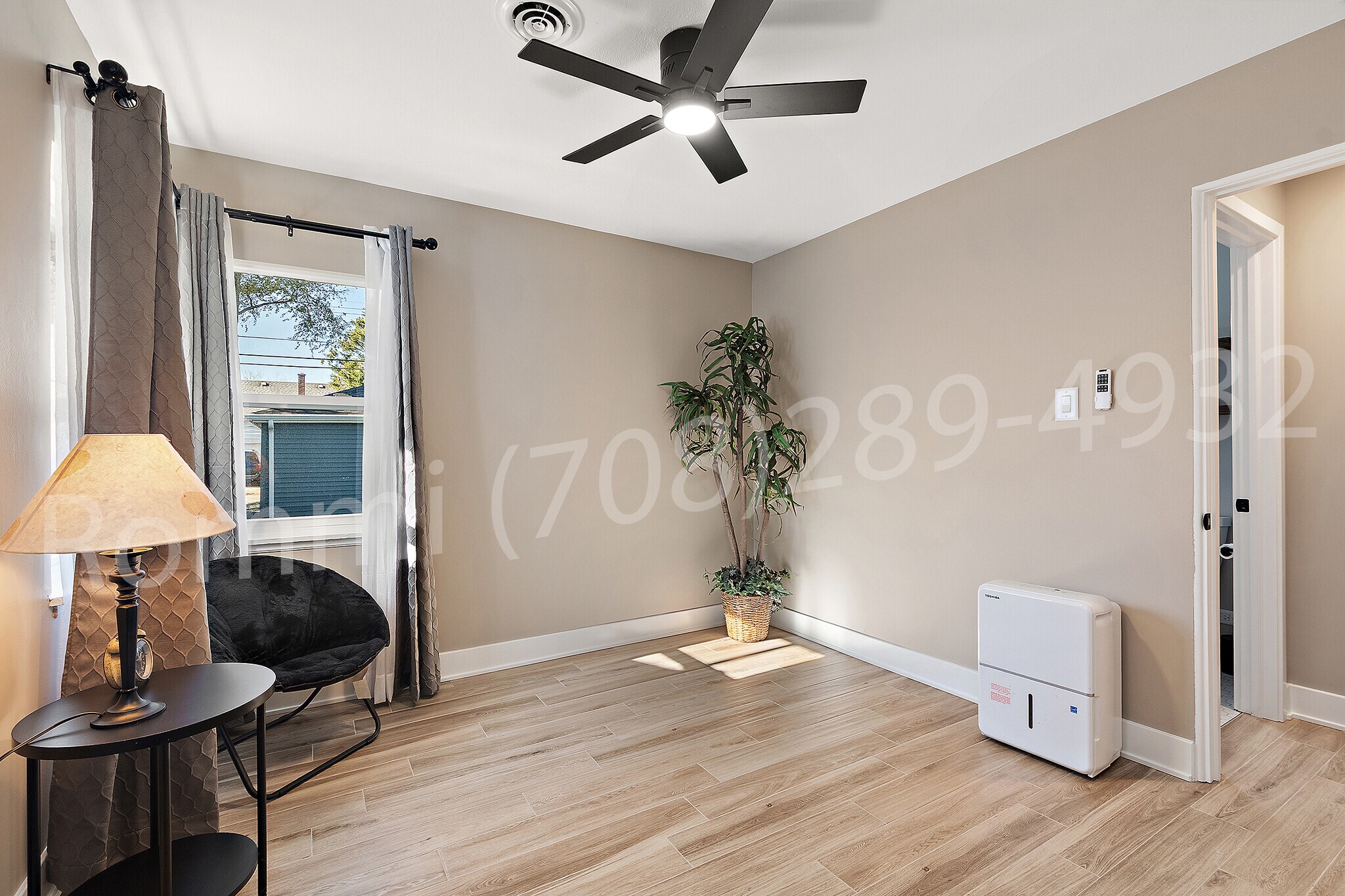 Bedroom 2 - 7528 Catalpa Ave