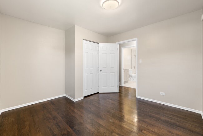 Building Photo - 3308 Birchwood Dr