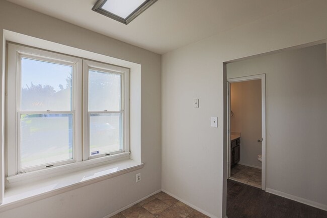 Building Photo - 17 Pocasset Ct