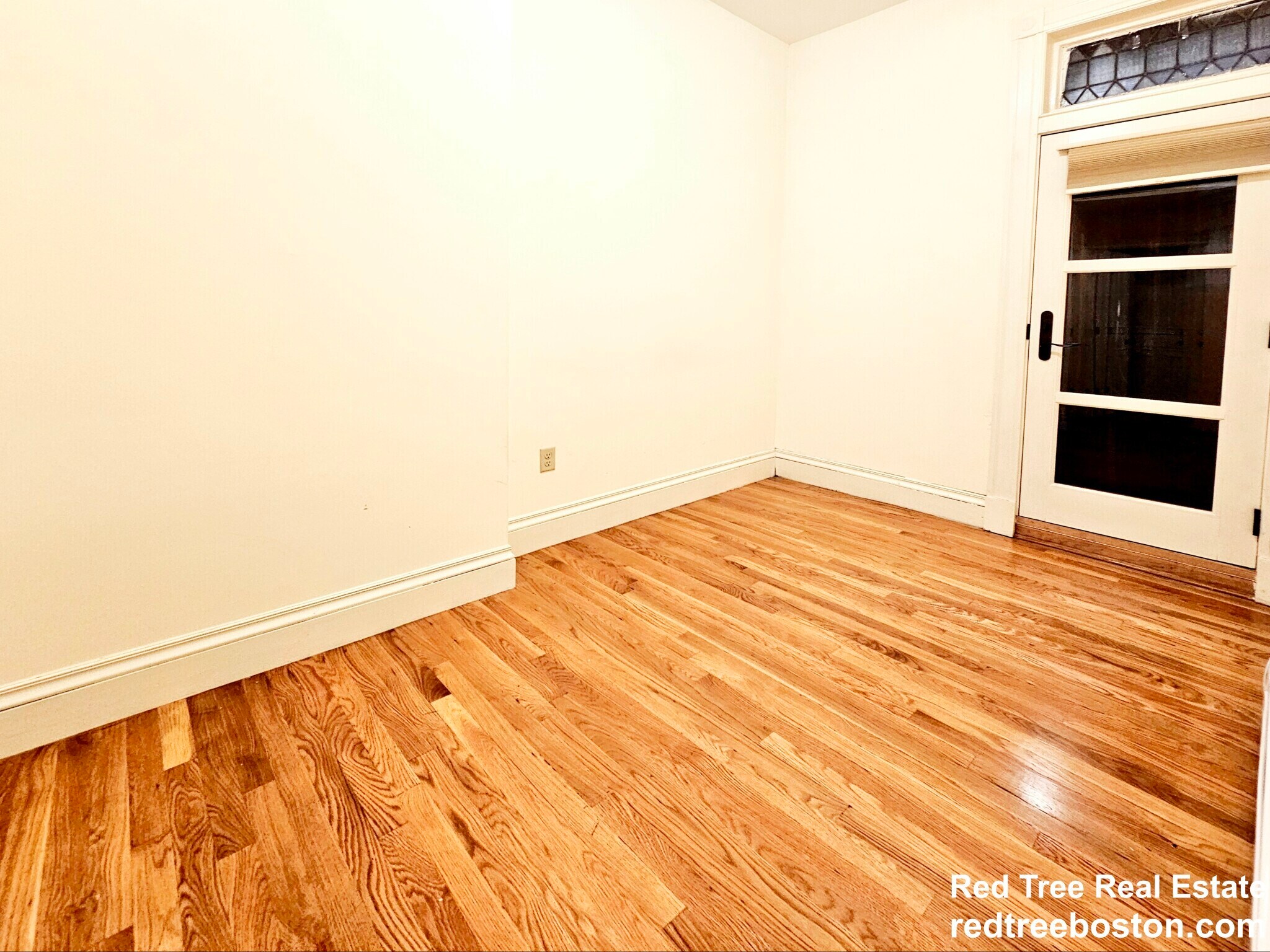 Building Photo - 195 Commonwealth Ave