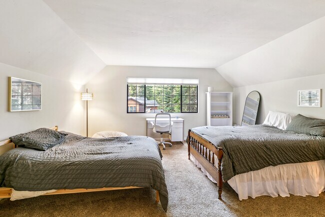 Building Photo - 1517 Plumas Cir