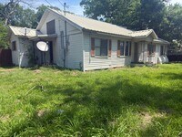 Building Photo - Cozy 2 Bed / 2 Bath Home for Rent in Mexia, TX