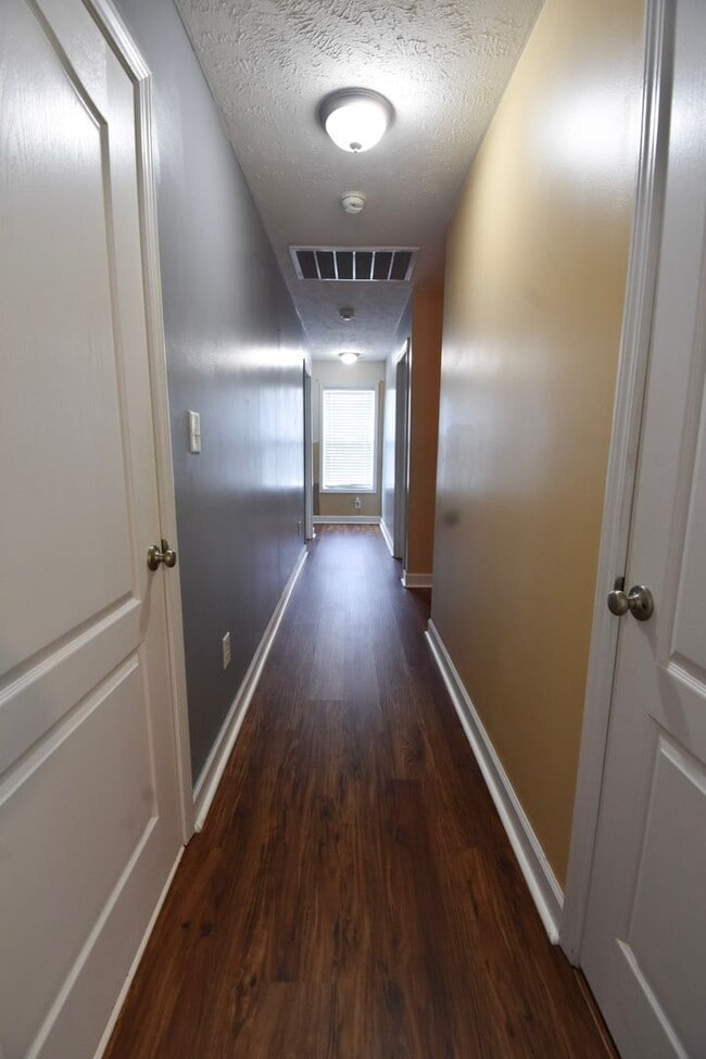 Building Photo - Coming Soon!! 4 Bedroom 2.5 Bath Nicely Renovated with Updated Fixtures! - No Pets