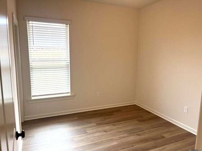 Building Photo - 35657 Woodland Ridge Dr