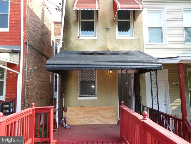 Building Photo - 2807 Clifton Ave