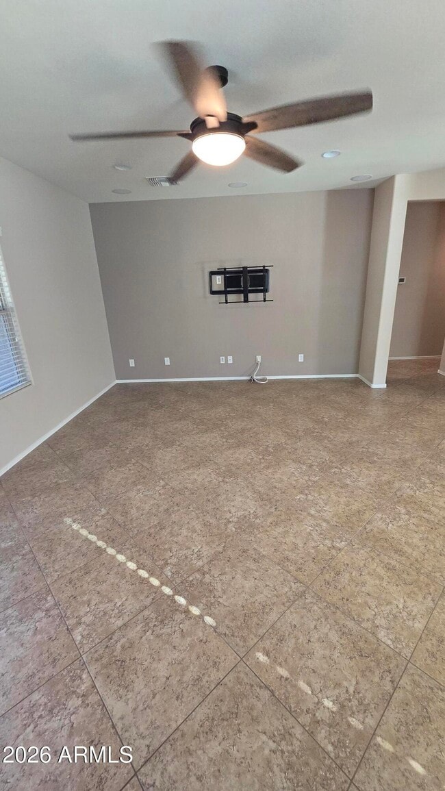 Building Photo - 10826 W Avenida Del Rey