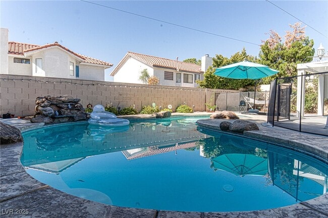 Building Photo - 9009 Feather River Ct
