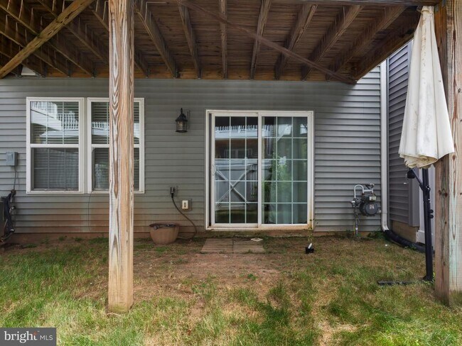 Building Photo - 9508 Townfield Pl