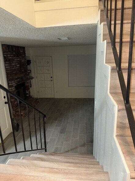 Building Photo - 5905 Fairfax Rd