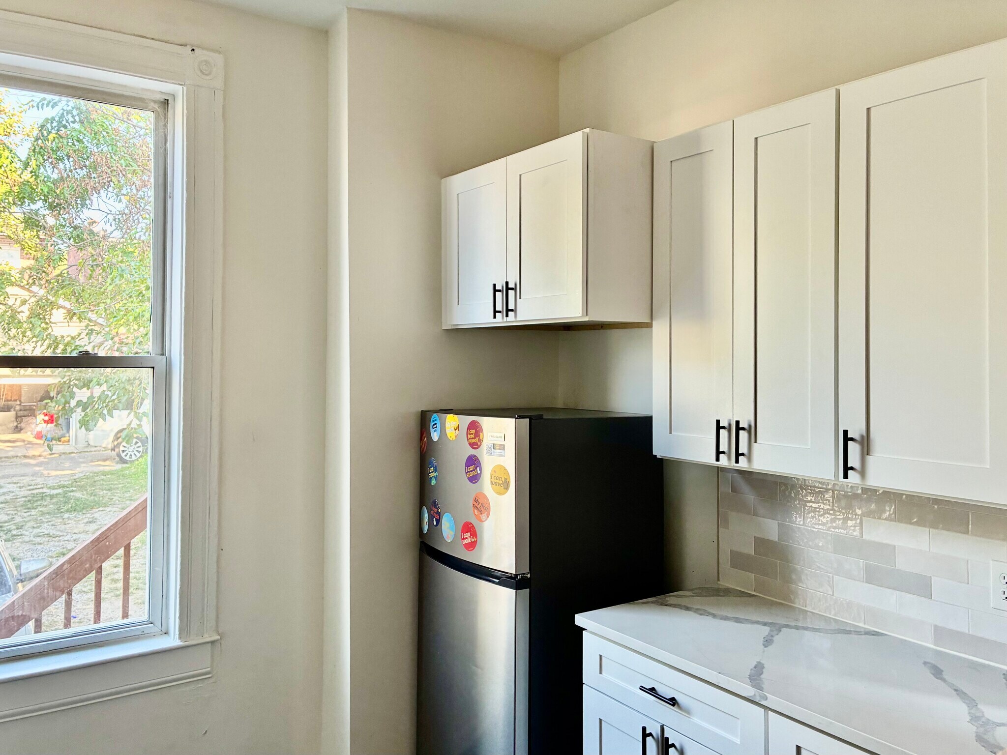 Kitchen - 3331 California Ave