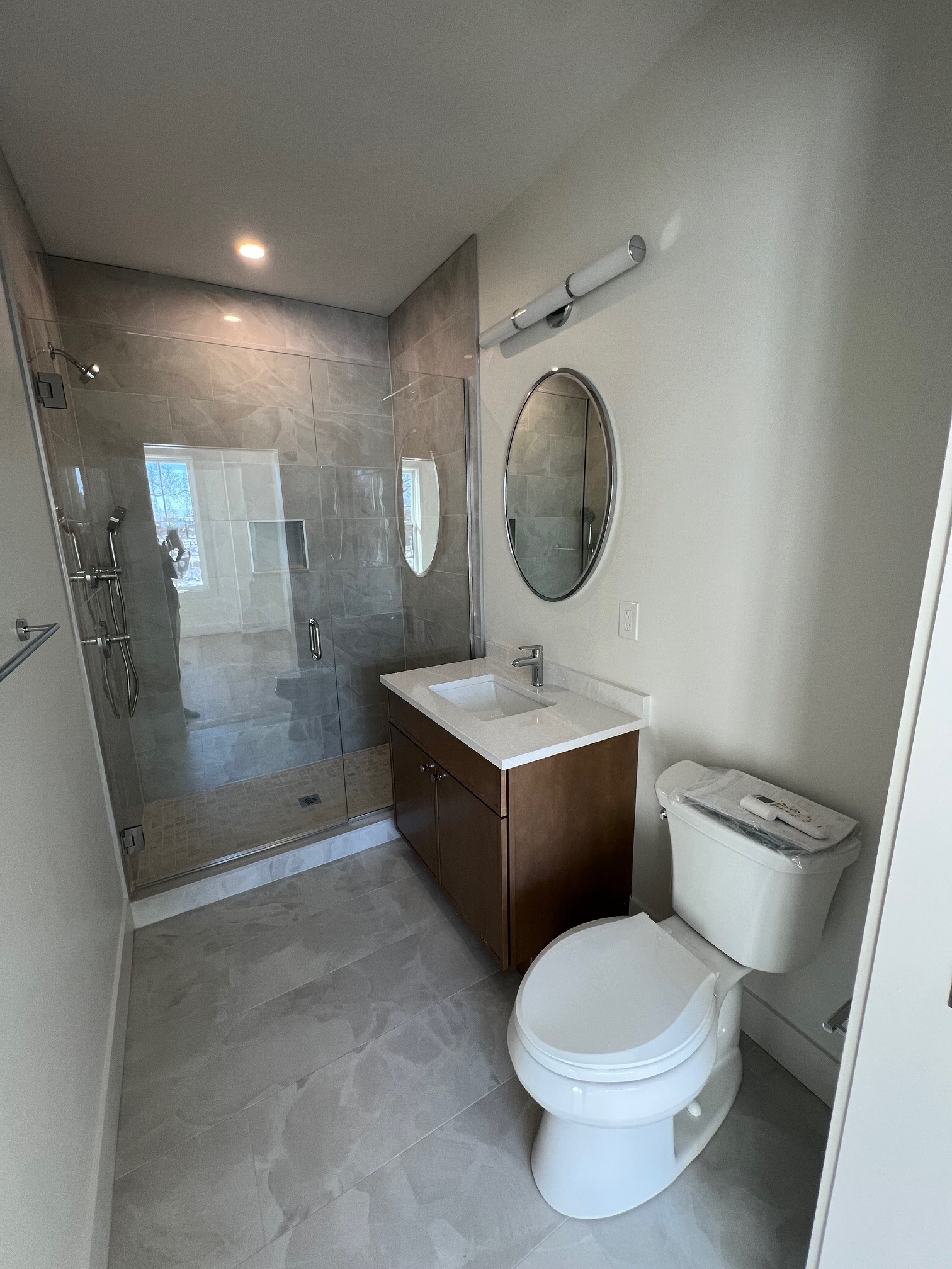 Building Photo - 105 Sea St