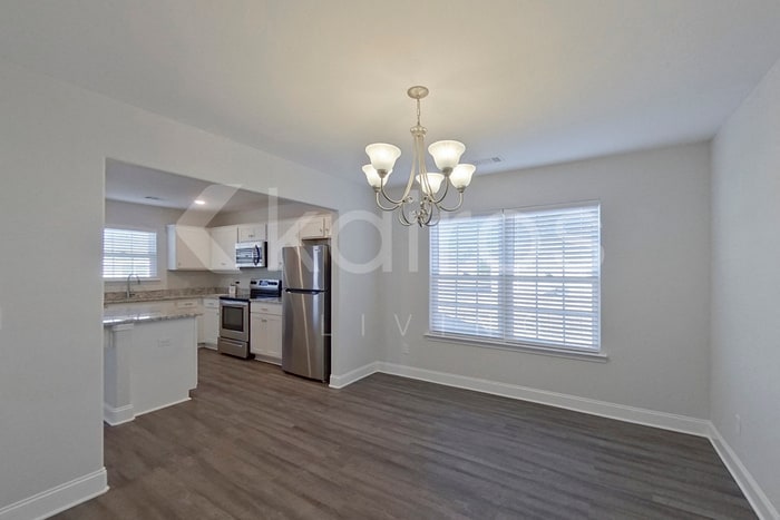 Building Photo - 109 Western Red Cedar Dr