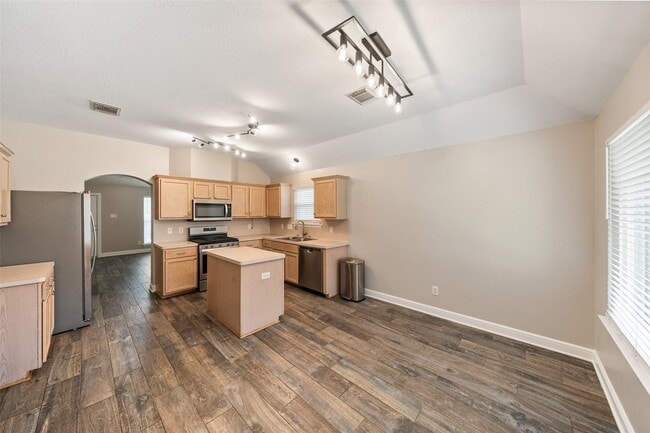 Building Photo - 3427 W Rainmill Dr