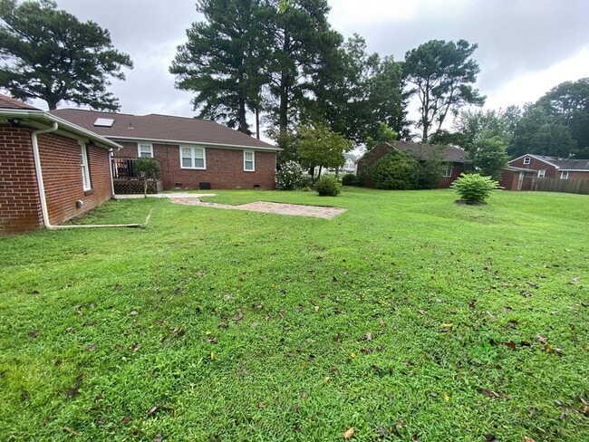 Building Photo - All Brick Ranch Home in Kempsville W/HUGE Yard - Sunroom - Detached 2-Car Garage PLUS Workshop & ...