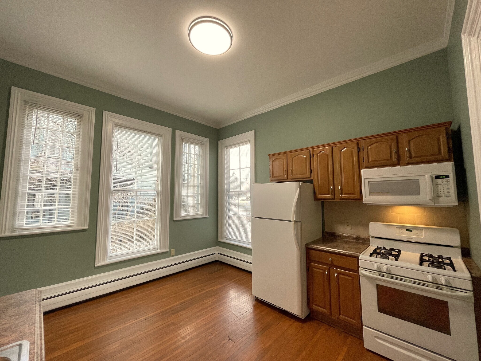 Kitchen - 463 W Church St
