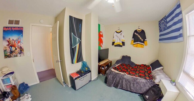 Building Photo - 3D Tour Available - 3 Blocks to KSU Campus & 5 Blocks to Aggieville + Washer & Dryer Included! Av...