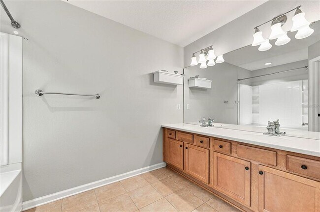 Building Photo - 2109 Wild Grape Pl