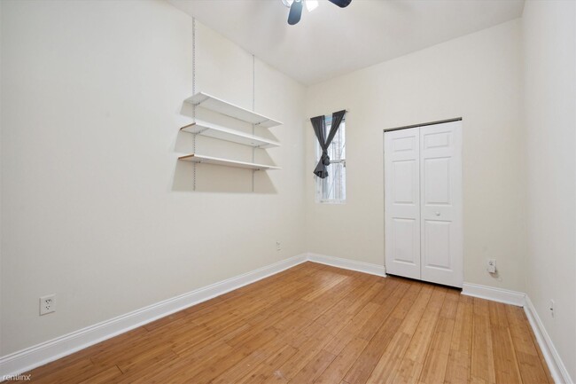 Building Photo - 3 br, 2 bath Triplex - 1619 DIAMOND ST Uni...