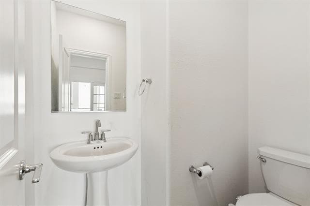 Building Photo - 7933 Lindheimer Ln