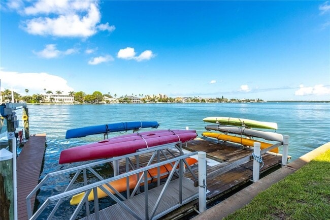 Building Photo - 700 Island Way