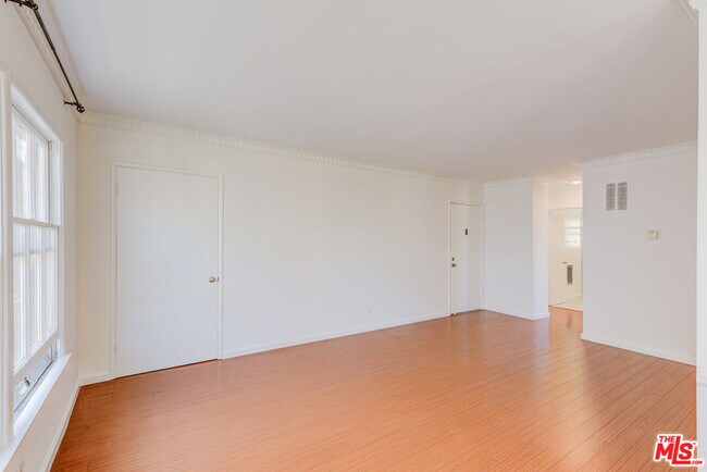 Building Photo - 1643 N Formosa Ave
