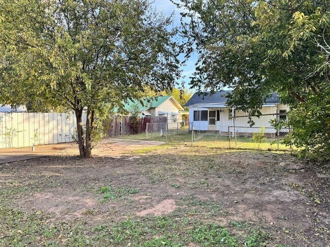 Building Photo - 3008 Cumberland Ave