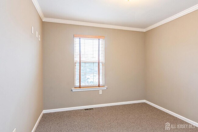 Building Photo - 34 Chimney Ct