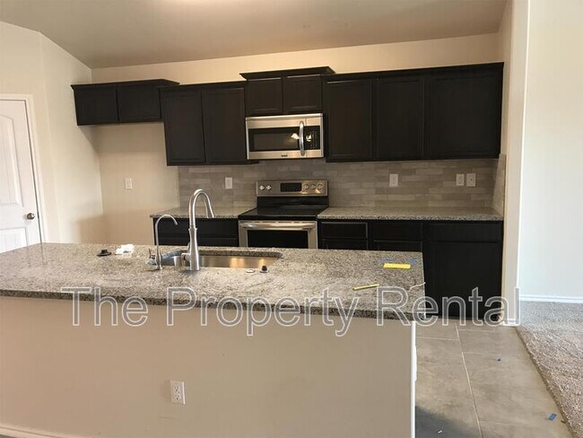 Building Photo - 1605 Wrangler Ln