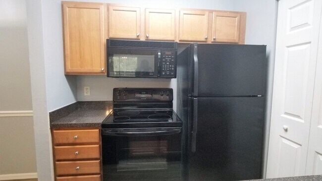 Building Photo - Ground Floor 2/2 with Conservation Views for Lease in Brandon, FL