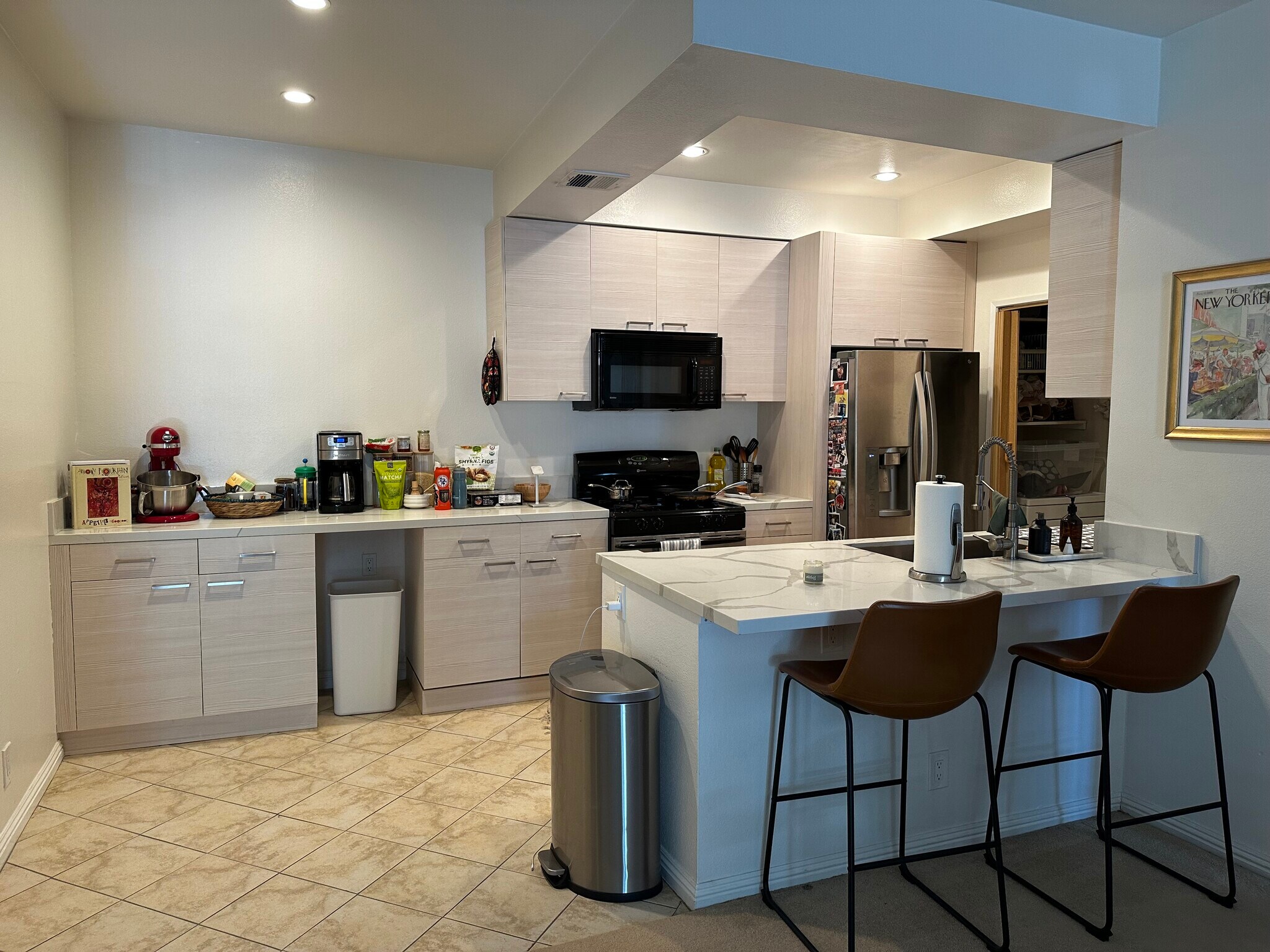 Large Kitchen with updated cabinets - 10021 Tabor Street