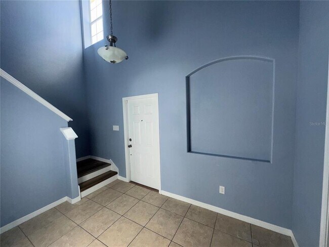 Building Photo - 2120 Song Sparrow Ct