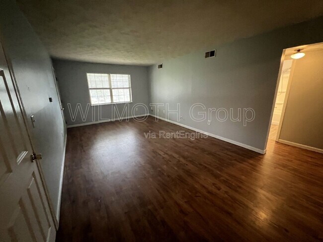 Building Photo - 1316 Millerwood Dr