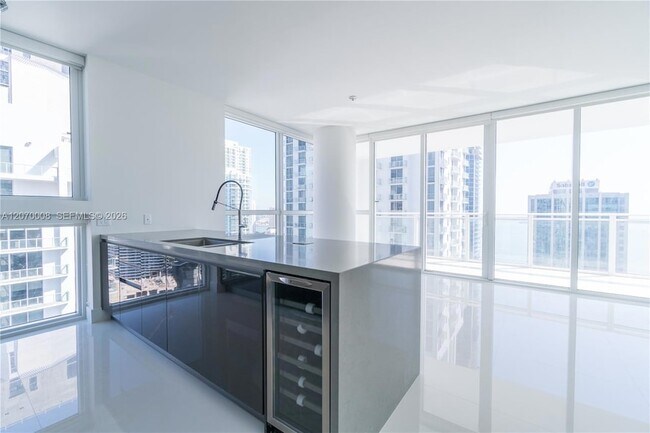 Building Photo - 1080 Brickell Ave