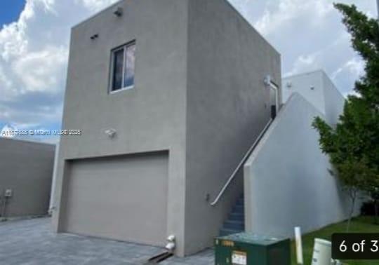 Primary Photo - 10440 NW 67th St