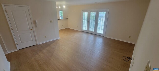 Building Photo - 1356 Villa Way