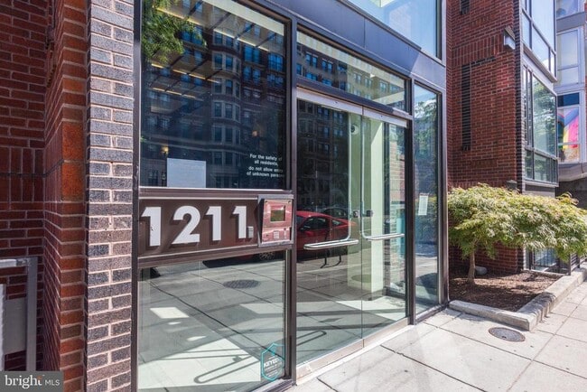 Building Photo - 1211 13th St NW