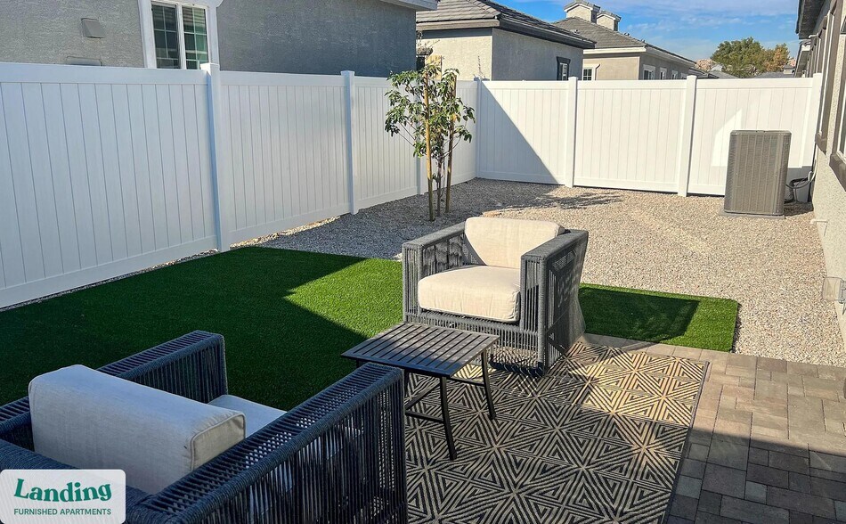 Building Photo - 8200 W Encanto Blvd