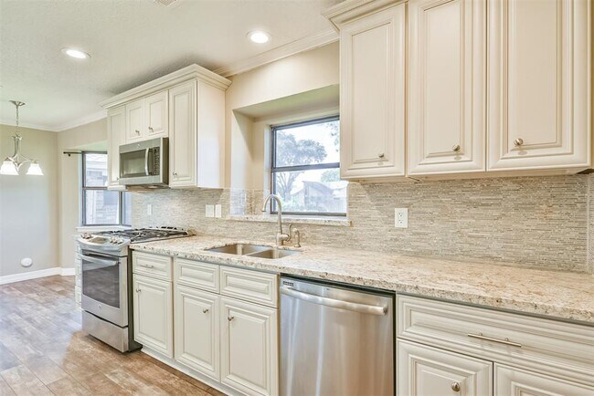 Building Photo - 4703 Ironwood Dr