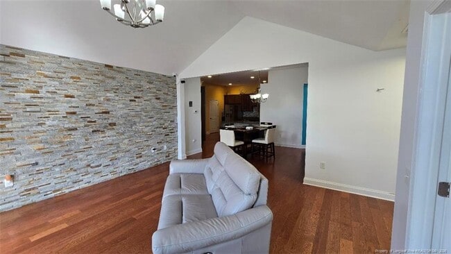 Building Photo - 127 Nandina Ct