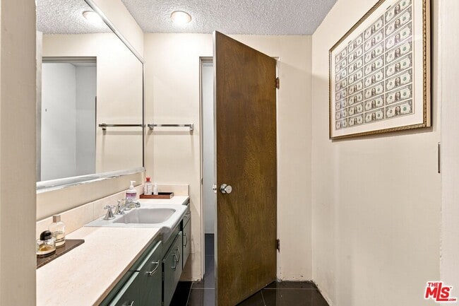Building Photo - 936 Fortune Way