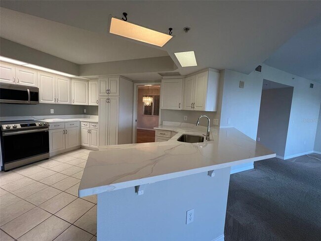 Building Photo - 670 Island Way