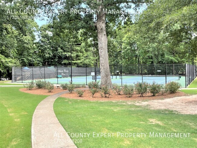 Building Photo - Wonderful Johns Creek Townhome