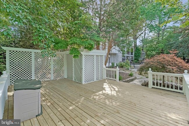 Building Photo - 10034 Scenic View Terrace