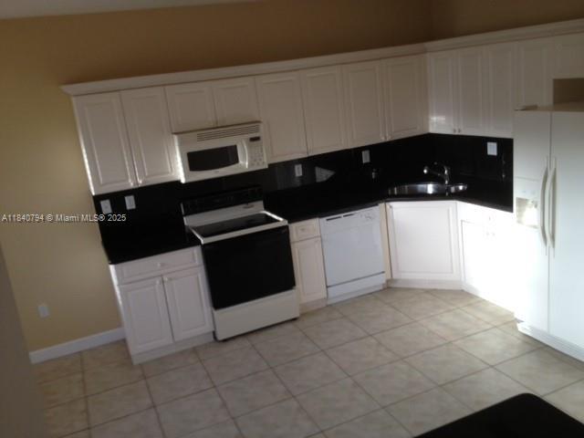 Building Photo - 17708 SW 135th Ct