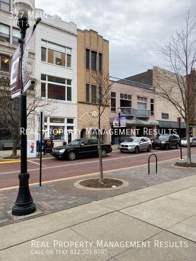 Building Photo - 327 Main St