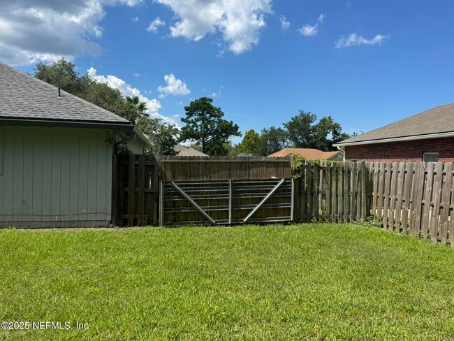 Building Photo - 84042 St James Ct